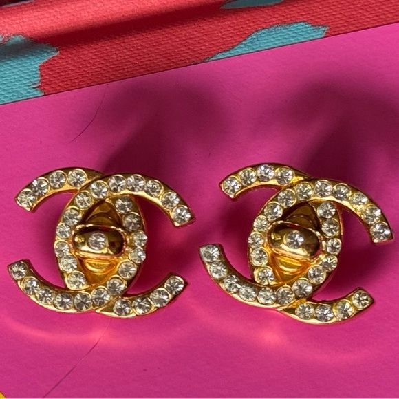 Vintage Chanel CC Turnlock Gold & Crystal Earrings - Picture 9 of 15